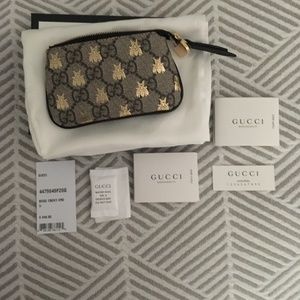 gucci bee key pouch